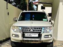 https://riyasewana.com/uploads/mitsubishi-montero-v98-181306384772.jpg