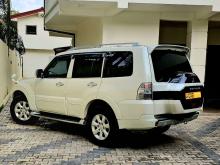 https://riyasewana.com/uploads/mitsubishi-montero-v98-181307156156.jpg