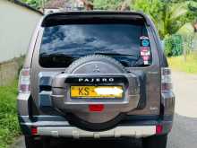 https://riyasewana.com/uploads/mitsubishi-montero-v98-2012-2219024212172.jpg
