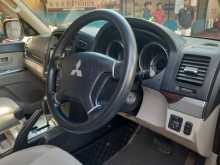 https://riyasewana.com/uploads/mitsubishi-montero-v98-2013-2619401812143.jpg