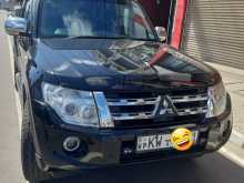 https://riyasewana.com/uploads/mitsubishi-montero-v98-2013-2619401812741.jpg