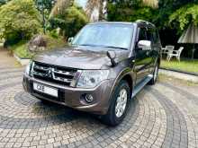 https://riyasewana.com/uploads/mitsubishi-montero-v98-2013-3016501312452.jpg