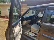 https://riyasewana.com/uploads/mitsubishi-montero-v98-2013-316075512964.jpg