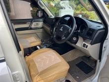 https://riyasewana.com/uploads/mitsubishi-montero-v98-2611544017705.jpg