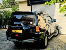 https://riyasewana.com/uploads/mitsubishi-montero-v98-271718246626.jpg
