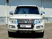 https://riyasewana.com/uploads/mitsubishi-montero-v98-41703004812.jpg