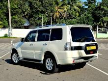 https://riyasewana.com/uploads/mitsubishi-montero-v98-51803306696.jpg