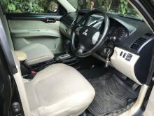https://riyasewana.com/uploads/mitsubishi-monterosport-1410465917925.jpg
