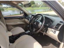 https://riyasewana.com/uploads/mitsubishi-monterosport-1742006995.jpg