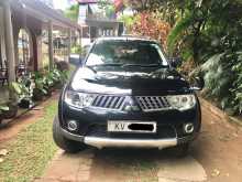 https://riyasewana.com/uploads/mitsubishi-monterosport-2012-3011501912053.jpg