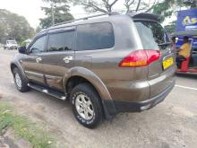 https://riyasewana.com/uploads/mitsubishi-monterosport-201706136602.jpg
