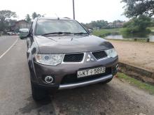 https://riyasewana.com/uploads/mitsubishi-monterosport-201706136814.jpg