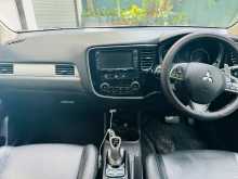 https://riyasewana.com/uploads/mitsubishi-out-lander-10050274893.jpg