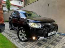 Mitsubishi Outlander PHEV 2015 SUV