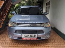 Mitsubishi Outlander 2013 SUV