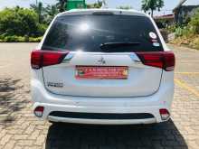 https://riyasewana.com/uploads/mitsubishi-out-lander-192831555.jpg