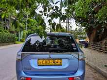 https://riyasewana.com/uploads/mitsubishi-out-lander-2013-923465712603.jpg