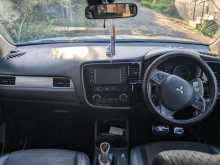 https://riyasewana.com/uploads/mitsubishi-out-lander-2015-117294912374.jpg
