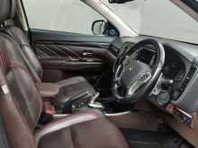 https://riyasewana.com/uploads/mitsubishi-out-lander-91340484073.jpg
