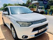 Mitsubishi Outlander 2015 SUV