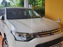 Mitsubishi Outlander 2013 SUV