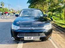 Mitsubishi OUTLANDER 2013 SUV