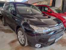 Mitsubishi Outlander 2013 SUV