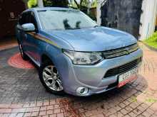 Mitsubishi Outlander PHEV EV 2014 SUV