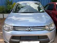 Mitsubishi Outlander 2015 SUV