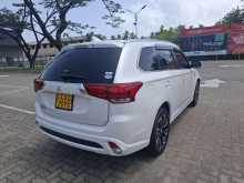 https://riyasewana.com/uploads/mitsubishi-outlander-131138584053.jpg