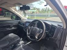 https://riyasewana.com/uploads/mitsubishi-outlander-131140236296.jpg
