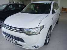 Mitsubishi Outlander 2013 SUV