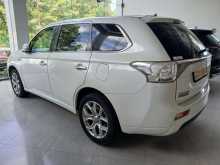https://riyasewana.com/uploads/mitsubishi-outlander-131301474713.jpg