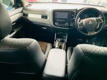 https://riyasewana.com/uploads/mitsubishi-outlander-14114428394.jpg