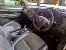 https://riyasewana.com/uploads/mitsubishi-outlander-1417393022.jpg
