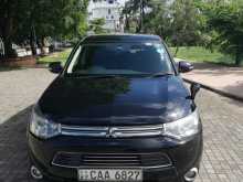 Mitsubishi Outlander 2013 SUV