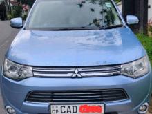 Mitsubishi Outlander 2013 SUV