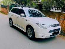 Mitsubishi Outlander 2013 SUV