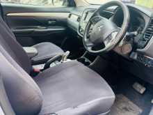 https://riyasewana.com/uploads/mitsubishi-outlander-1575252902.jpg