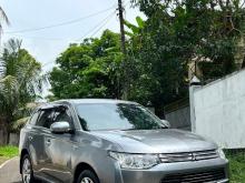 Mitsubishi Outlander 2014 SUV