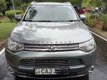 Mitsubishi Outlander 2014 SUV