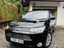 Mitsubishi Outlander 2013 SUV