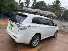 https://riyasewana.com/uploads/mitsubishi-outlander-1715072617415.jpg