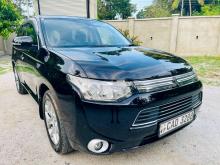 Mitsubishi Outlander 2013 SUV