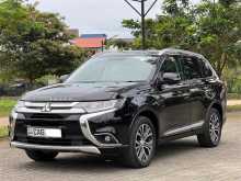 Mitsubishi OUTLANDER 2015 SUV