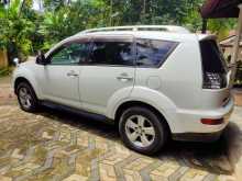 Mitsubishi Outlander 2010 SUV