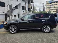 https://riyasewana.com/uploads/mitsubishi-outlander-2011-218085312083.jpg