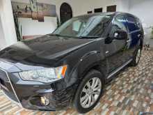 https://riyasewana.com/uploads/mitsubishi-outlander-2011-2518472712564.jpg