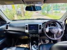 Mitsubishi Outlander 2011 SUV