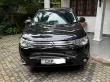 Mitsubishi Outlander 2013 SUV